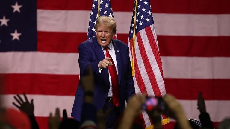 Trump Claims He Alone Can Prevent World War III, Criticizes Biden's Handling of Middle East Crisis