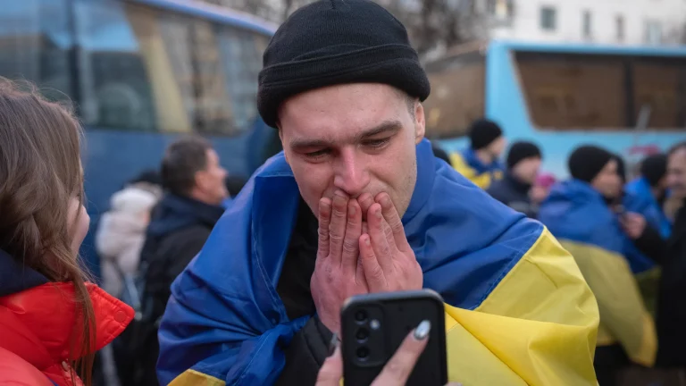 Prisoners for Peace? Moscow and Kiev Swap Captives in Grim Bargain Amid Shaky Ceasefire