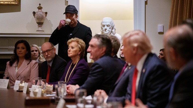 Trump’s Advisers Oppose New Call with Putin