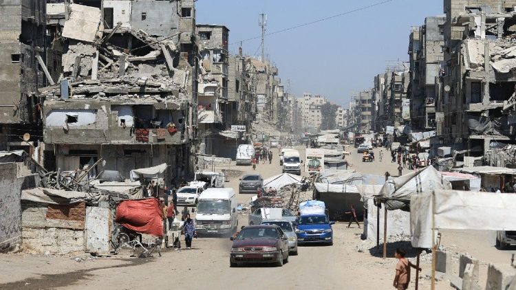 “We Are on the Streets”: Palestinians Flee Gaza City Amid Deadly Israeli Assault